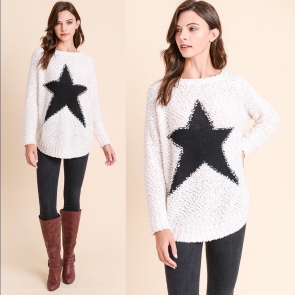 ‼️SALE‼️🔥LAST 1🔥⭐️⭐️ Star Fuzzy Sweater!